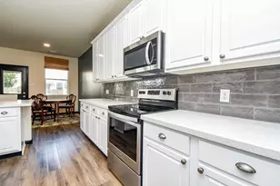 87 Blue Creek Pl, The Woodlands, TX 77382 - Photo 9