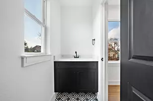 1005 E 28th St, Houston, TX 77009 - Photo 37