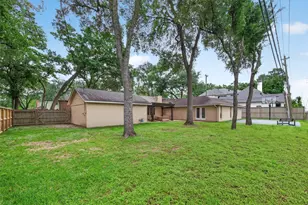 341 W Gaywood Dr, Houston, TX 77079 - Photo 41