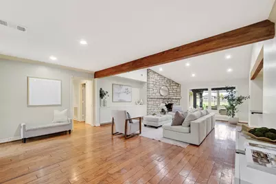 341 W Gaywood Drive, Houston, TX 77079 - Photo 9