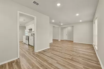 14854 Shottery Drive, Houston, TX 77015 - Photo 9