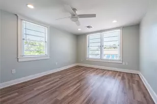 1413 Tremont St, Galveston, TX 77550 - Photo 9