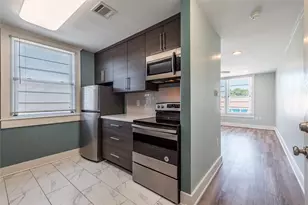 1413 Tremont St, Galveston, TX 77550 - Photo 5