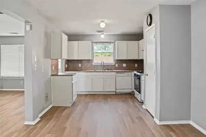 3907 Starbridge Pointe Lane, Katy, TX 77449 - Photo 5