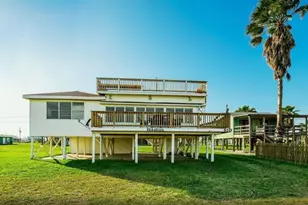 610 Fort Velasco Dr, Surfside Beach, TX 77541 - Photo 1