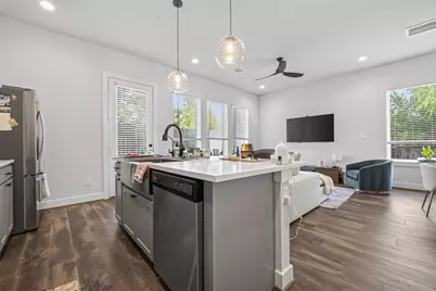 5737 White Magnolia Street, Houston, TX 77091 - Photo 9
