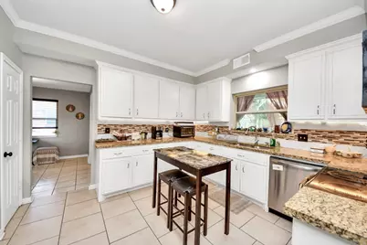 18010 Bambriar Drive, Houston, TX 77090 - Photo 15