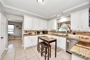 18010 Bambriar Dr, Houston, TX 77090 - Photo 15