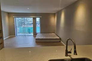 2822 S Bartell Dr Dr, Houston, TX 77054 - Photo 3