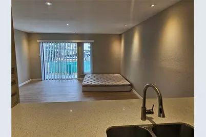 2822 S Bartell Dr Drive #5, Houston, TX 77054 - Photo 3