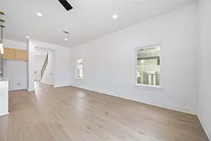 8421 Safeguard St, Houston, TX 77051 - Photo 11