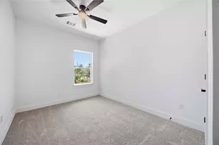 8421 Safeguard St, Houston, TX 77051 - Photo 19