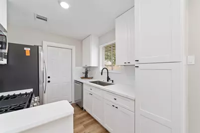 7706 Deadwood Drive, Houston, TX 77040 - Photo 9