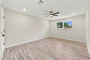 6710 Glen Rock Dr, Houston, TX 77087 - Photo 11