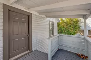 2415 Columbia St, Houston, TX 77008 - Photo 17