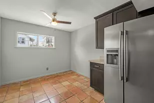 2415 Columbia St, Houston, TX 77008 - Photo 11