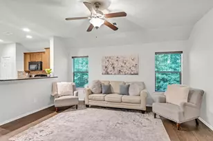 1700 Fall Forest Ct, Conroe, TX 77301 - Photo 9