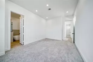 8107 Calhoun Rd, Houston, TX 77033 - Photo 13