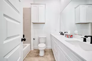 8107 Calhoun Rd, Houston, TX 77033 - Photo 21