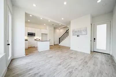 8107 Calhoun Road, Houston, TX 77033 - Photo 5