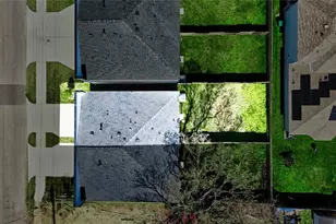 8107 Calhoun Rd, Houston, TX 77033 - Photo 29