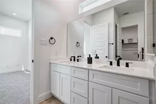 8107 Calhoun Rd, Houston, TX 77033 - Photo 15