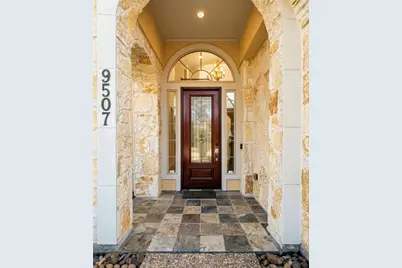 9507 Martha Springs Drive, Houston, TX 77070 - Photo 3