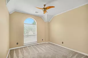 5406 Brook Bend Dr, Sugar Land, TX 77479 - Photo 33