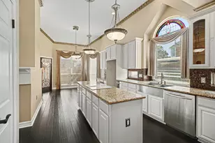 5406 Brook Bend Dr, Sugar Land, TX 77479 - Photo 15