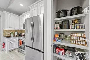 13847 Pkwy Manor Dr, Willis, TX 77318 - Photo 11