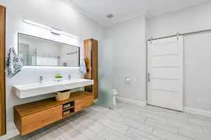 2442 Chimney Rock Rd, Houston, TX 77056 - Photo 29