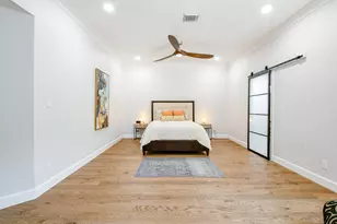 2442 Chimney Rock Rd, Houston, TX 77056 - Photo 27