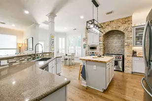 2442 Chimney Rock Rd, Houston, TX 77056 - Photo 17