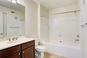 7575 Kirby Dr, Houston, TX 77030 - Photo 15