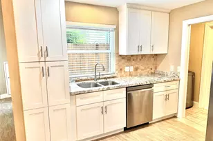 15193 Kimberley Ct, Houston, TX 77079 - Photo 7