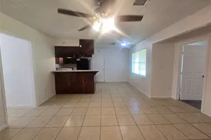 7518 Hummingbird Ln, Texas City, TX 77591 - Photo 9