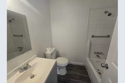 7518 Hummingbird Lane, Texas City, TX 77591 - Photo 11