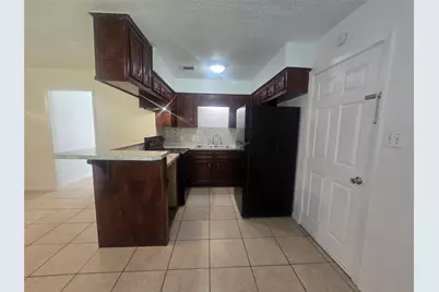7518 Hummingbird Lane, Texas City, TX 77591 - Photo 13
