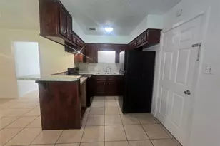 7518 Hummingbird Ln, Texas City, TX 77591 - Photo 13