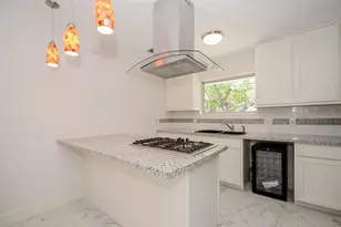 4337 Harby St, Houston, TX 77023 - Photo 9