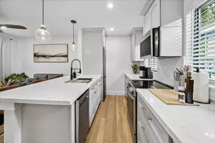 5844 Darling St, Houston, TX 77007 - Photo 9