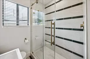 5844 Darling St, Houston, TX 77007 - Photo 41