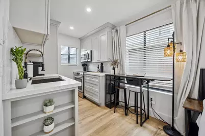 5844 Darling Street, Houston, TX 77007 - Photo 37