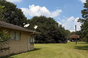 716 Fernwood St, Waller, TX 77484 - Photo 9