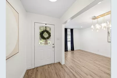 9634 Meadowglen Lane, Houston, TX 77063 - Photo 3