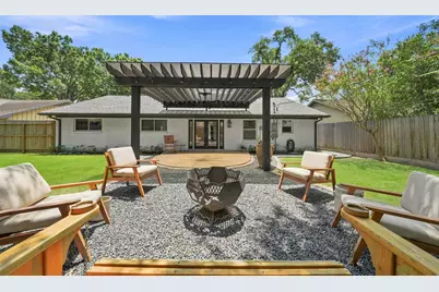 9634 Meadowglen Lane, Houston, TX 77063 - Photo 39