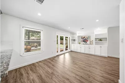 9634 Meadowglen Lane, Houston, TX 77063 - Photo 9
