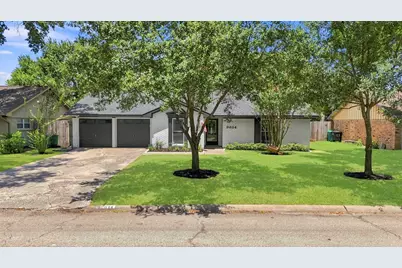 9634 Meadowglen Lane, Houston, TX 77063 - Photo 43