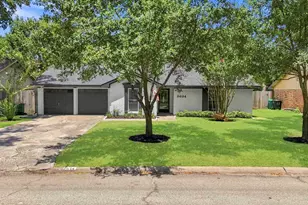 9634 Meadowglen Ln, Houston, TX 77063 - Photo 43