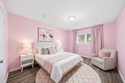 9634 Meadowglen Lane, Houston, TX 77063 - Photo 29